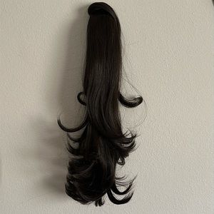 INH Dove Ponytail- Color Deepest Cool Brown